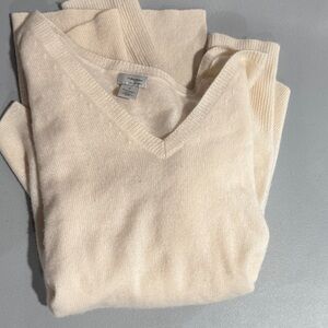 Halogen cashmere Cream V-Neck Sweater size M